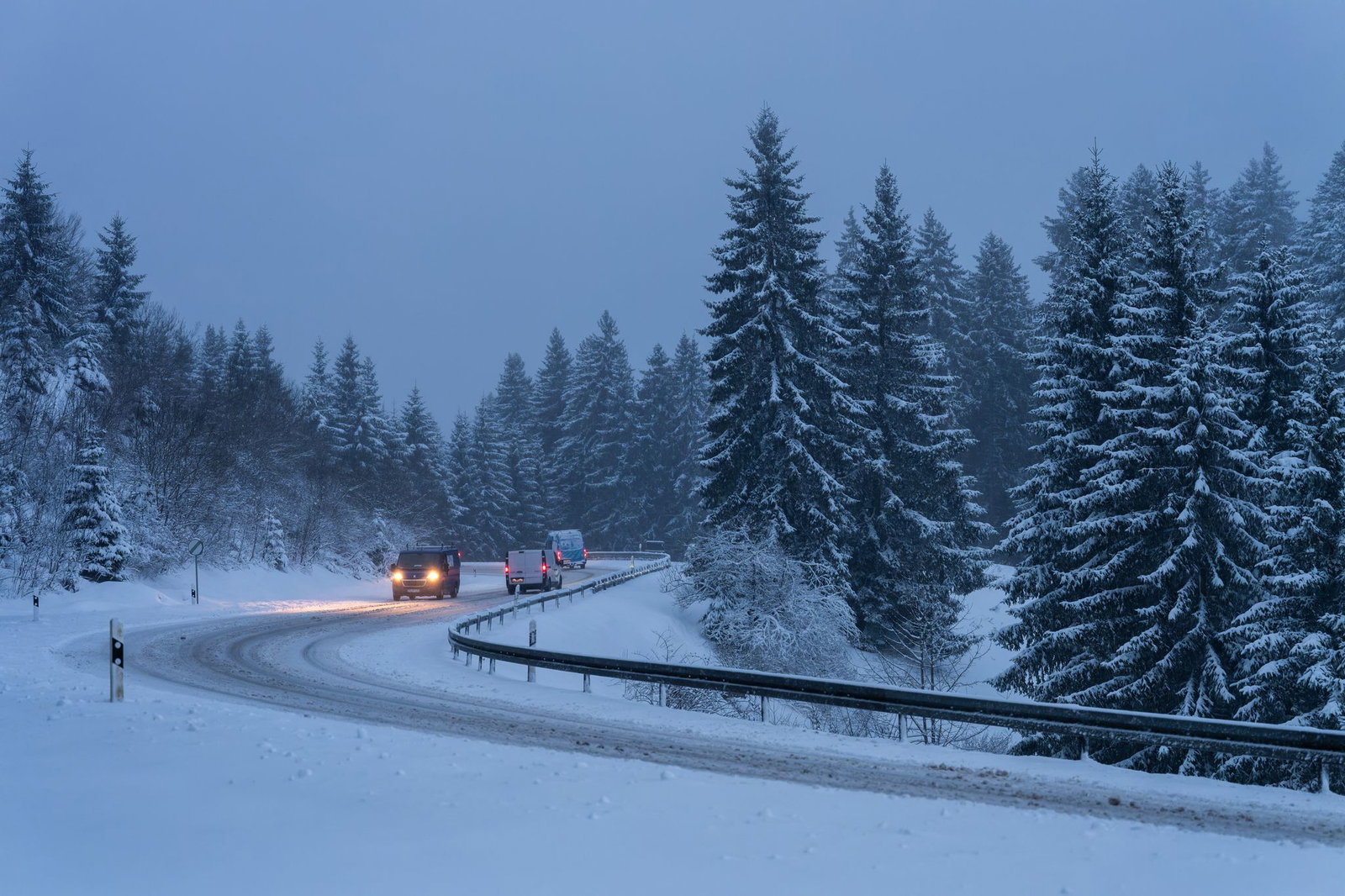Im Schwarzwald hat es in der Nacht zum Donnerstag wieder geschneit.