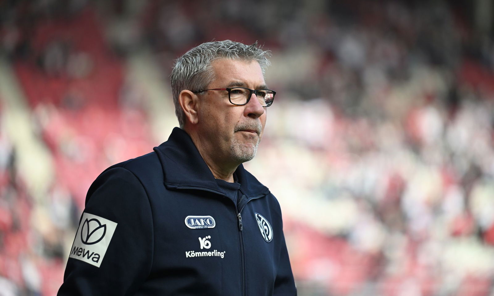 Der FSV Mainz 05 um Trainer Urs Fischer ist an diesem Donnerstag in der Conference League in Tschechien gefordert. (Archivbild)