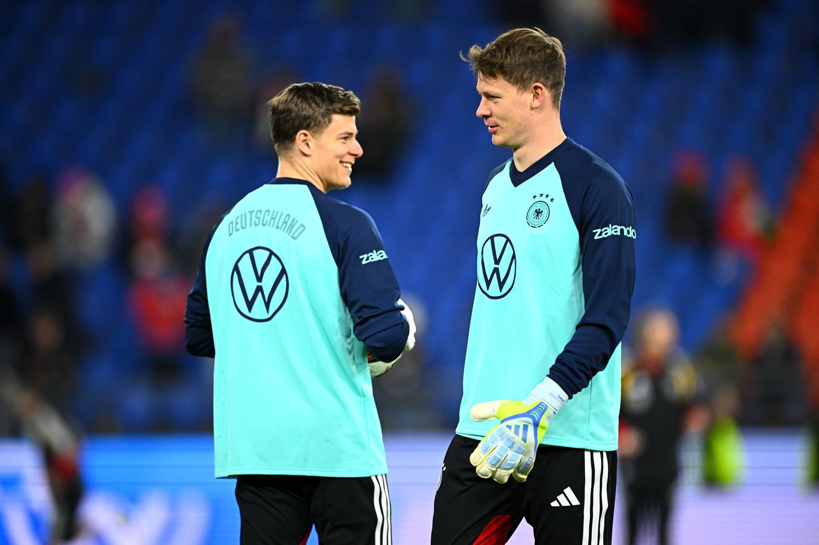 Alexander Nübel (r.) könnte zu einem weiteren Länderspieleinsatz kommen. 