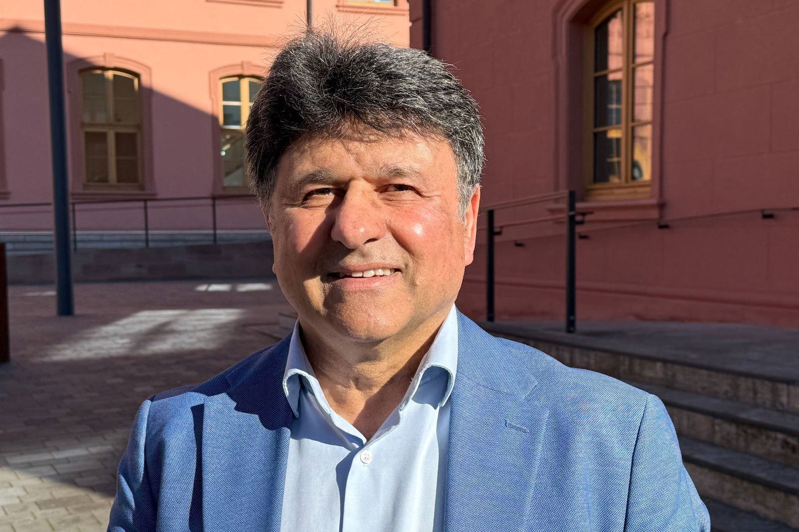 Ein Amt oder Mandat will der SPD-Politiker und Ex-Grünen-Landeschef in seiner alten Heimat nicht übernehmen. 