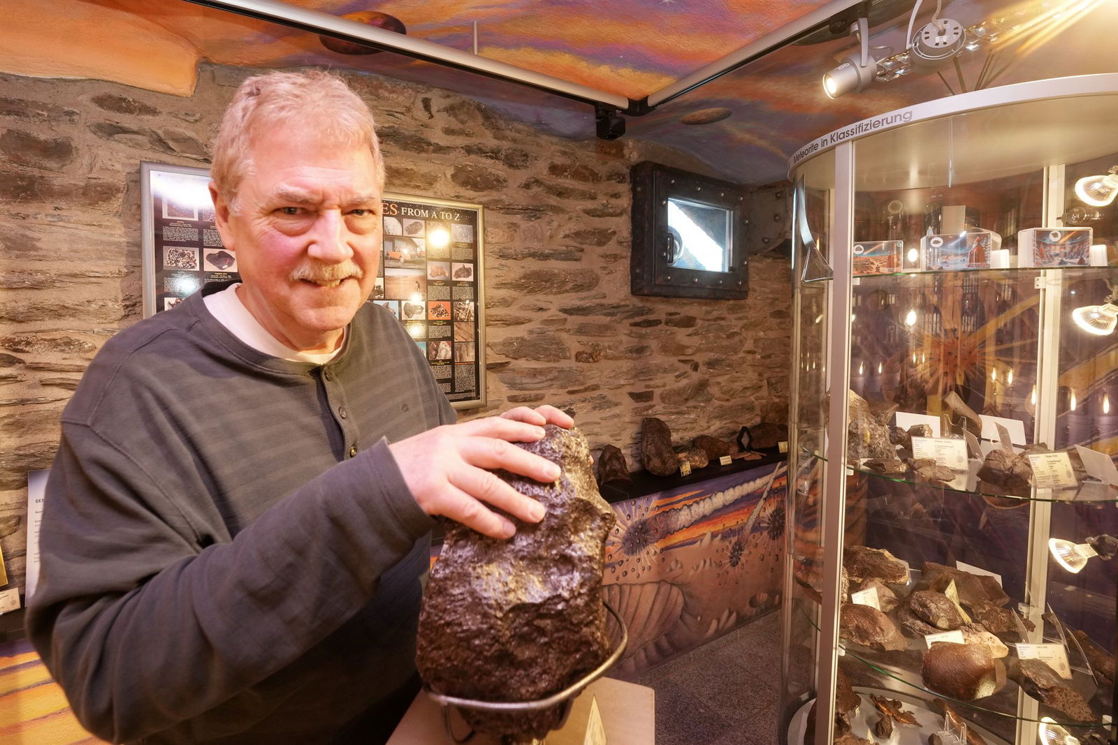 Im Jahr 2011 hat Stephan Decker sein Meteoriten-Museum eröffnet. 