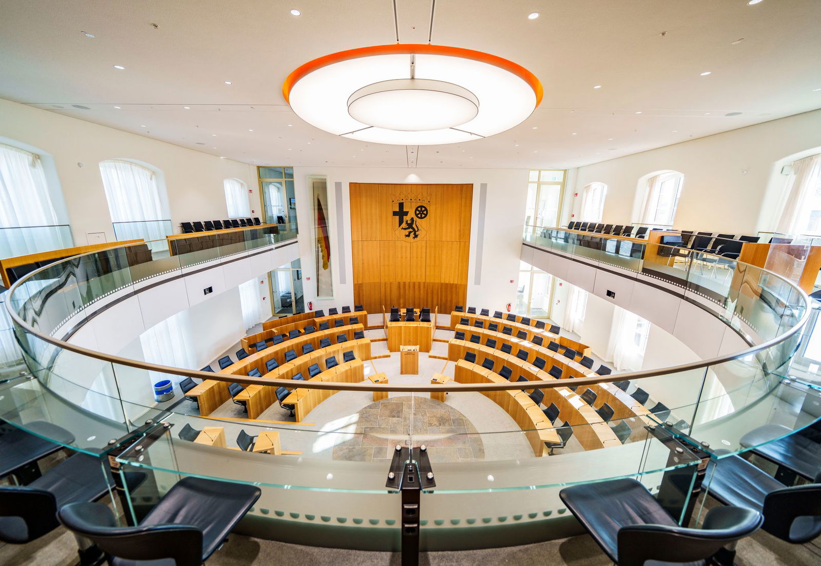 Der Innenausschuss des Landtags hat sich auf Antrag der CDU mit dem Thema Sonderurlaub für Landesbeamte befasst. (Archivbild)