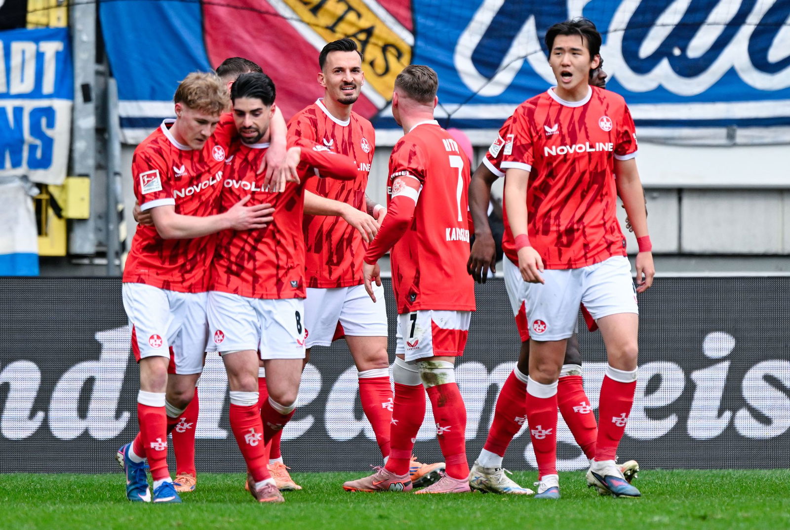 Durften einen Derbysieg bejubeln: Die Profis des 1. FC Kaiserslautern. 