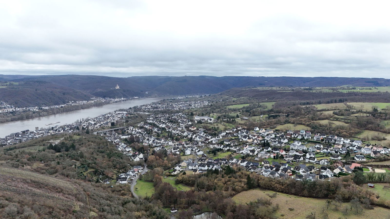 Mit wechselhaftem Wetter beginnt die Woche in Rheinland-Pfalz und im Saarland. (Archivbild)