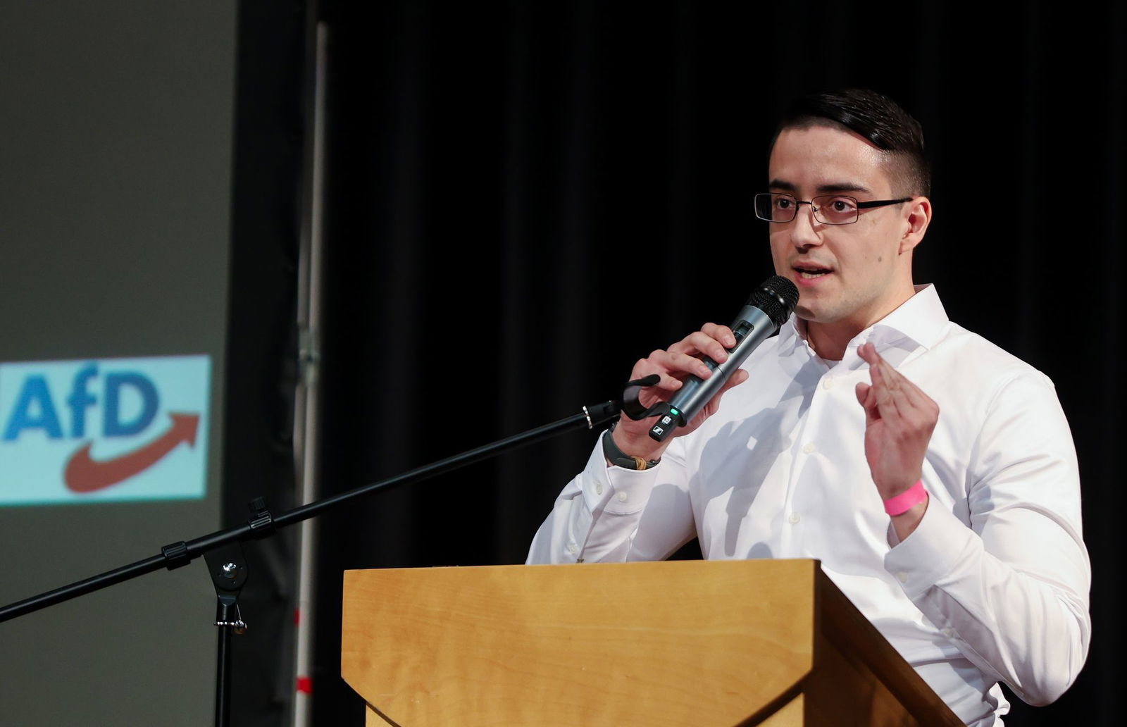 Polizei: Farbschmierereien bei AfD-Politiker Maximilian Gerner.