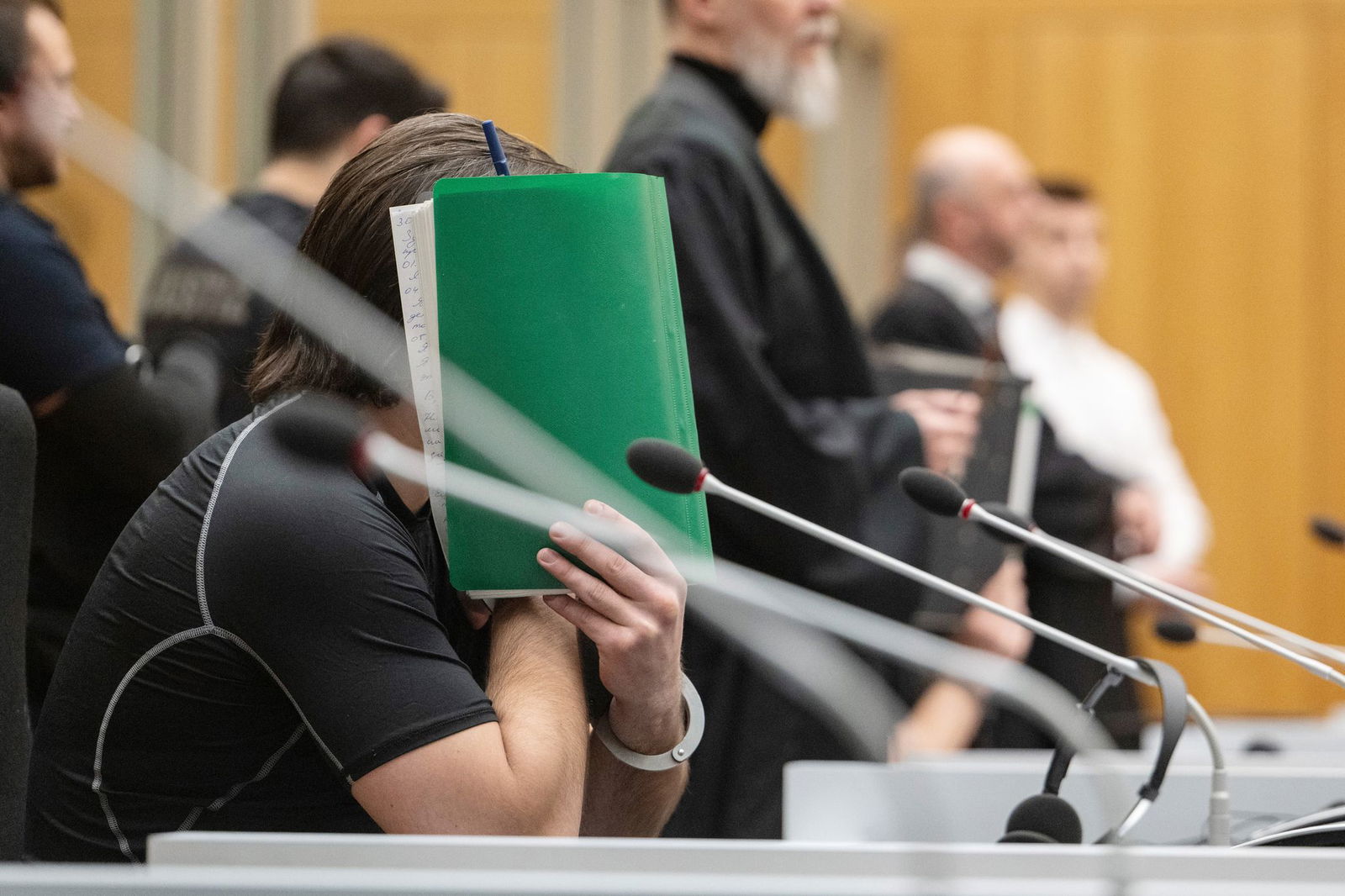 Die drei Männer kommen alle aus der Ukraine.