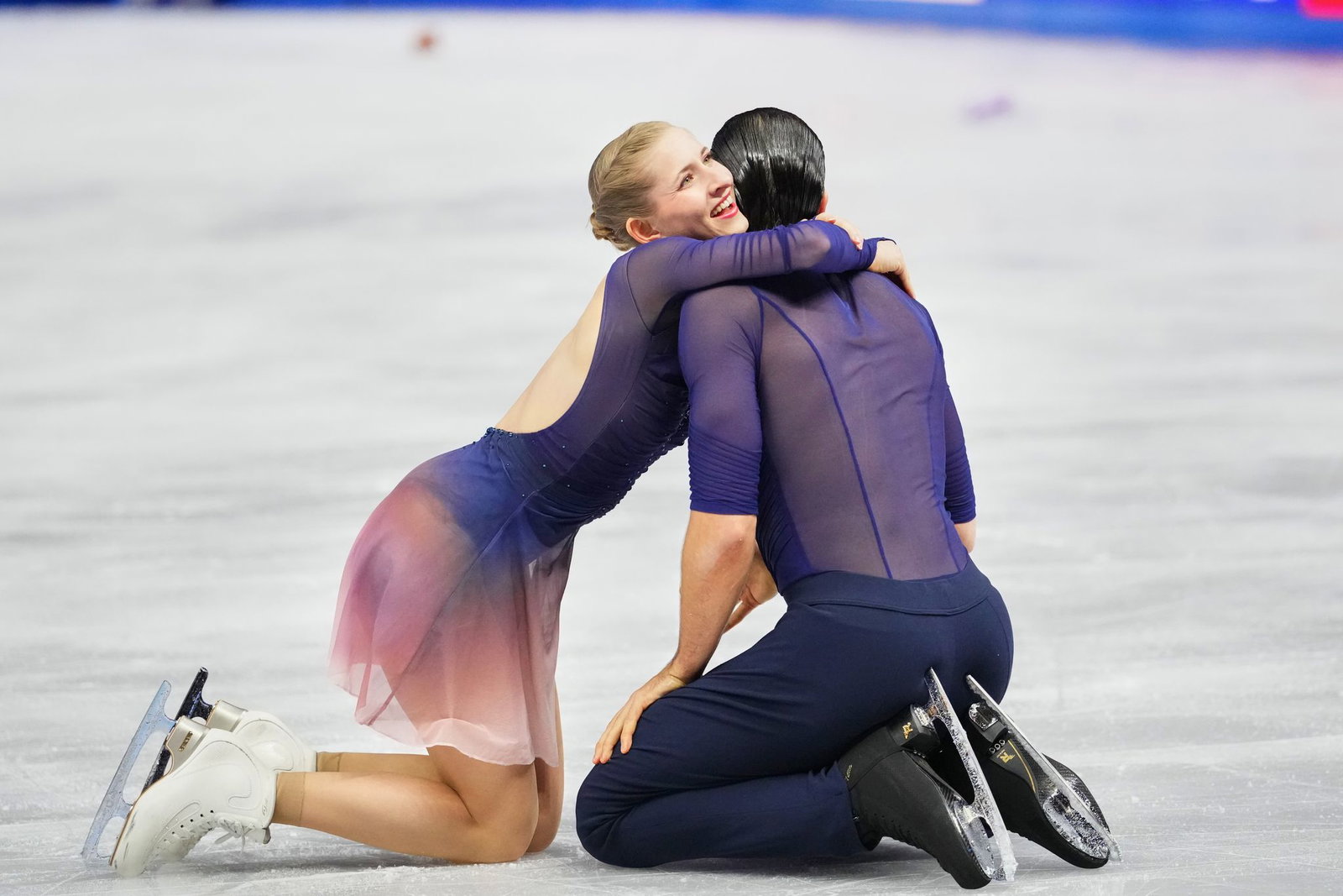 Minerva Hase (l) und Nikita Volodin krönten ihre Saison mit WM-Gold.