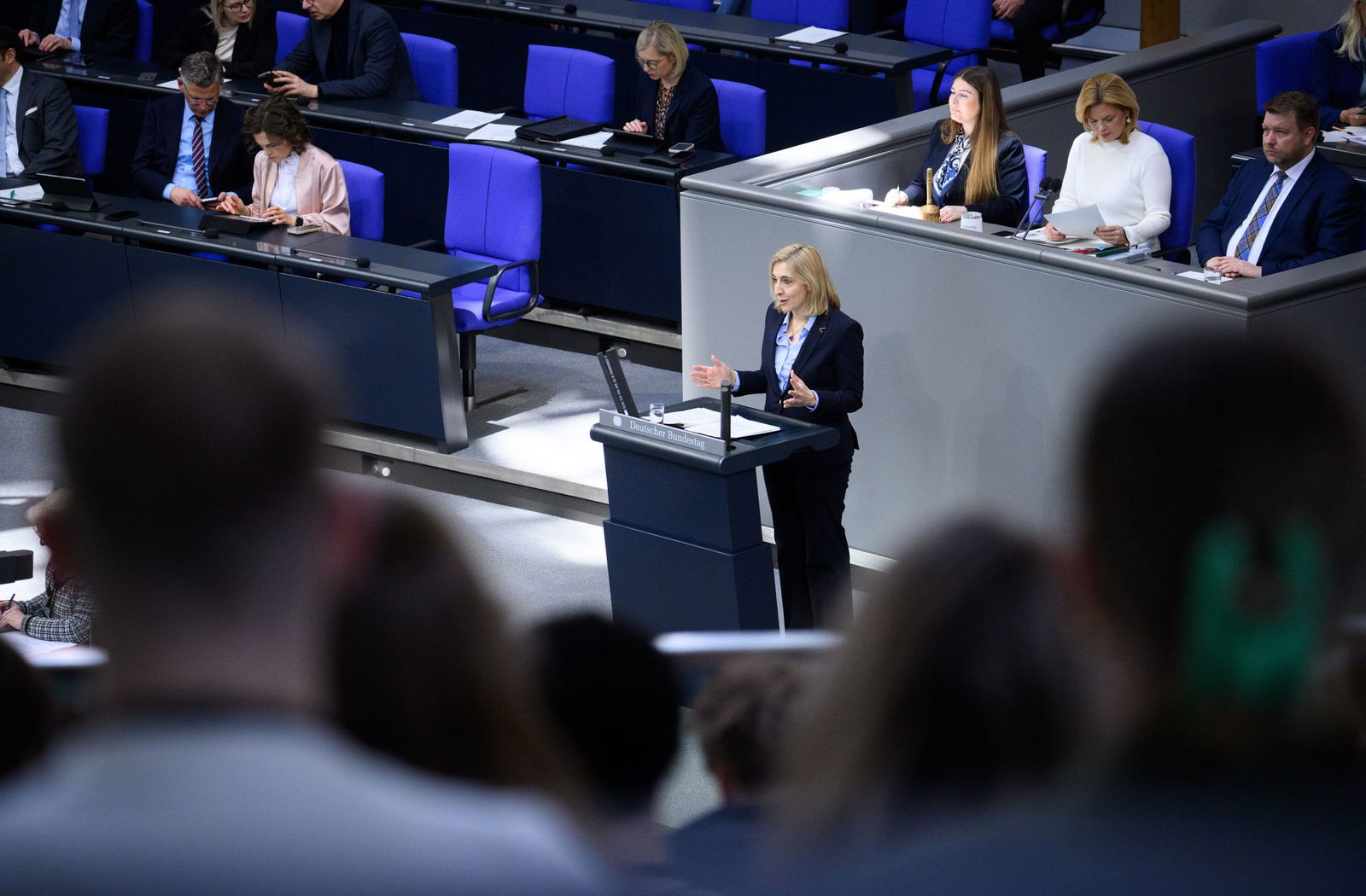 Der Gesetzentwurf von Gesundheitsministerin Nina Warken soll eine flexiblere Umsetzung vor Ort ermöglichen. 