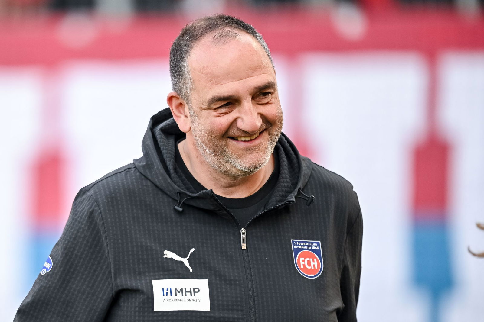 Hat noch Energie für ein weiteres Jahr 1. FC Heidenheim: Trainer Frank Schmidt. (Archivbild)