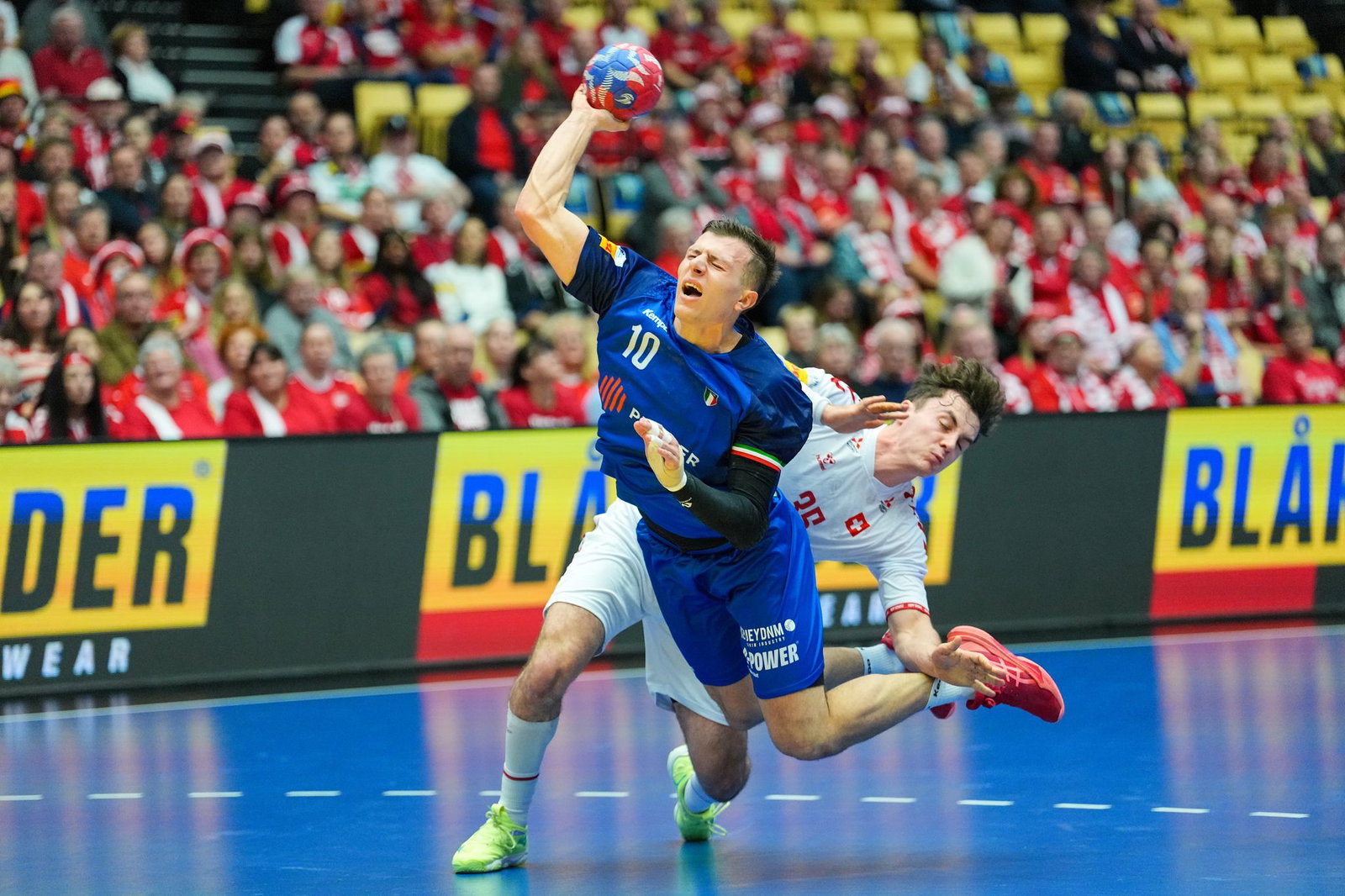 Der Italiener Marco Mengon vom TVB Stuttgart fällt mit Kreuzbandriss aus. (Archivbild).