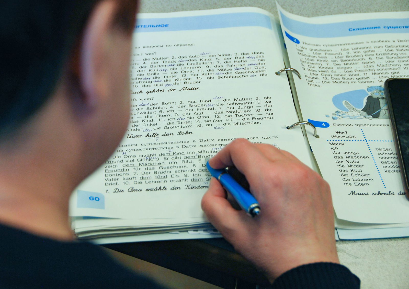 Je länger der Krieg in der Ukraine andauert, desto wichtiger ist für die von dort geflüchteten Menschen, dass sie die Sprache des Aufnahmelandes lernen. (Symbolfoto)