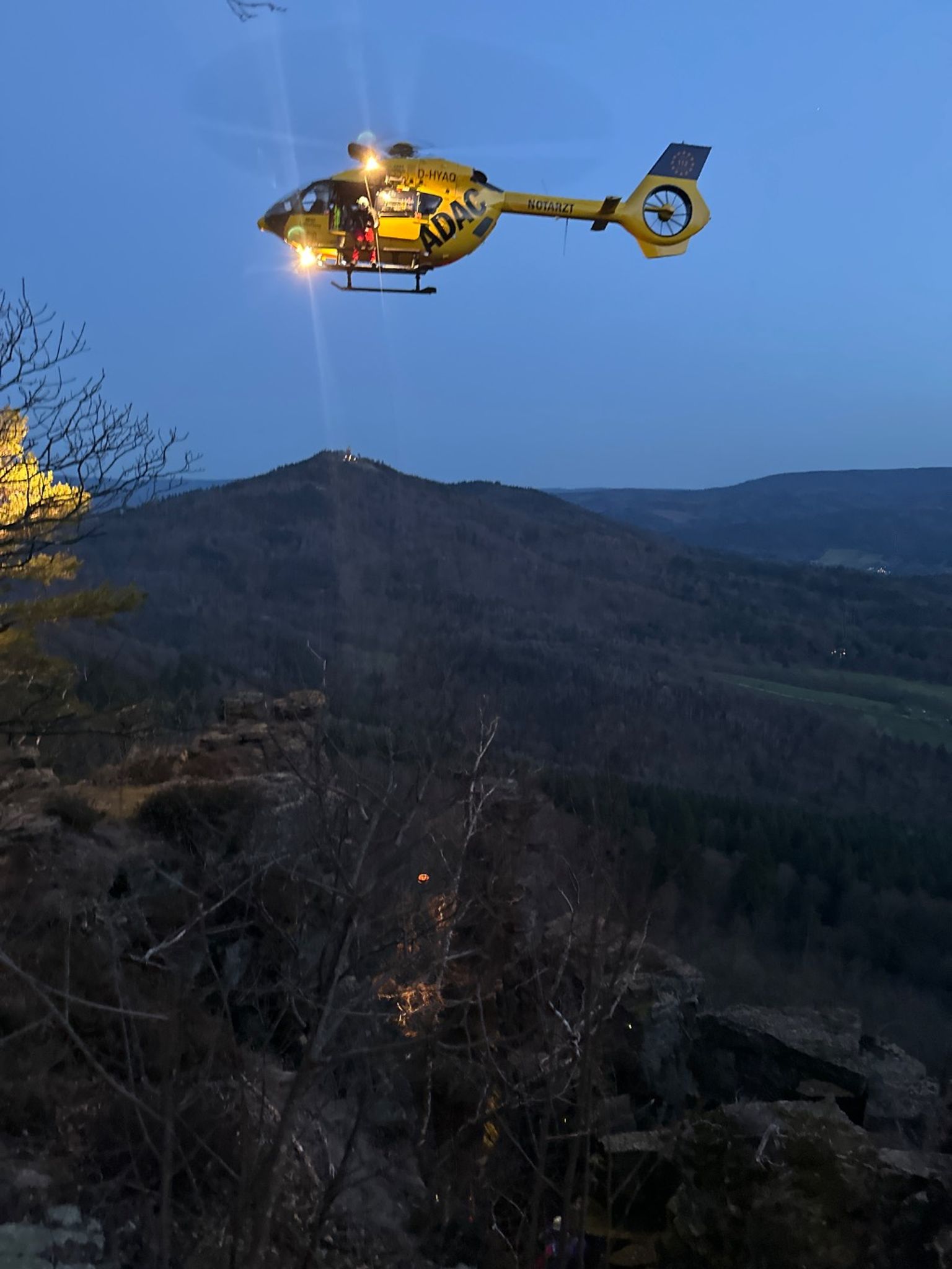 Wegen des unwegsamen Geländes gestaltete sich die Rettung schwierig.