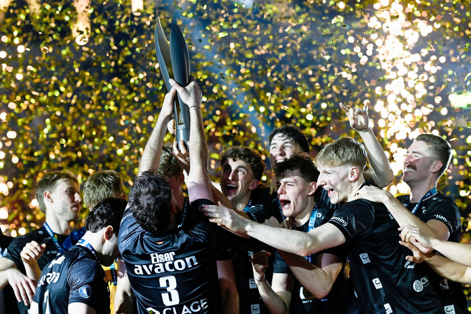 Der Titel-Fluch ist besiegt: Lüneburg holt den Pokal.