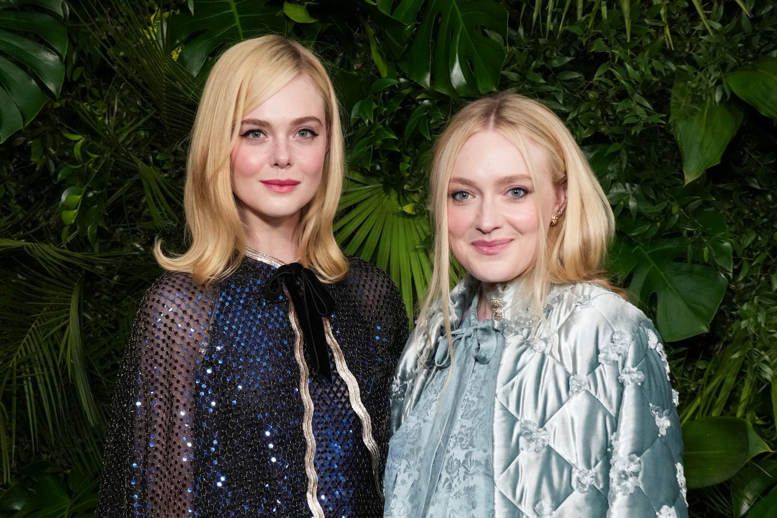 Die Schwestern Elle (l) und Dakota Fanning stehen seit Kindesbeinen vor der Filmkamera. (Archivbild) 