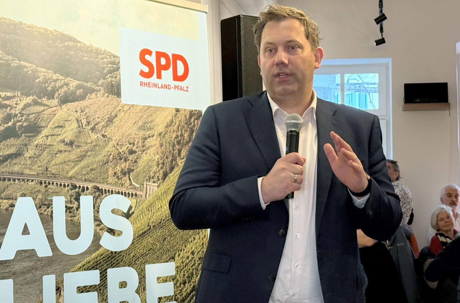 Klingbeil unterstützt seine Partei im rheinland-pfälzischen Landtagswahlkampf 