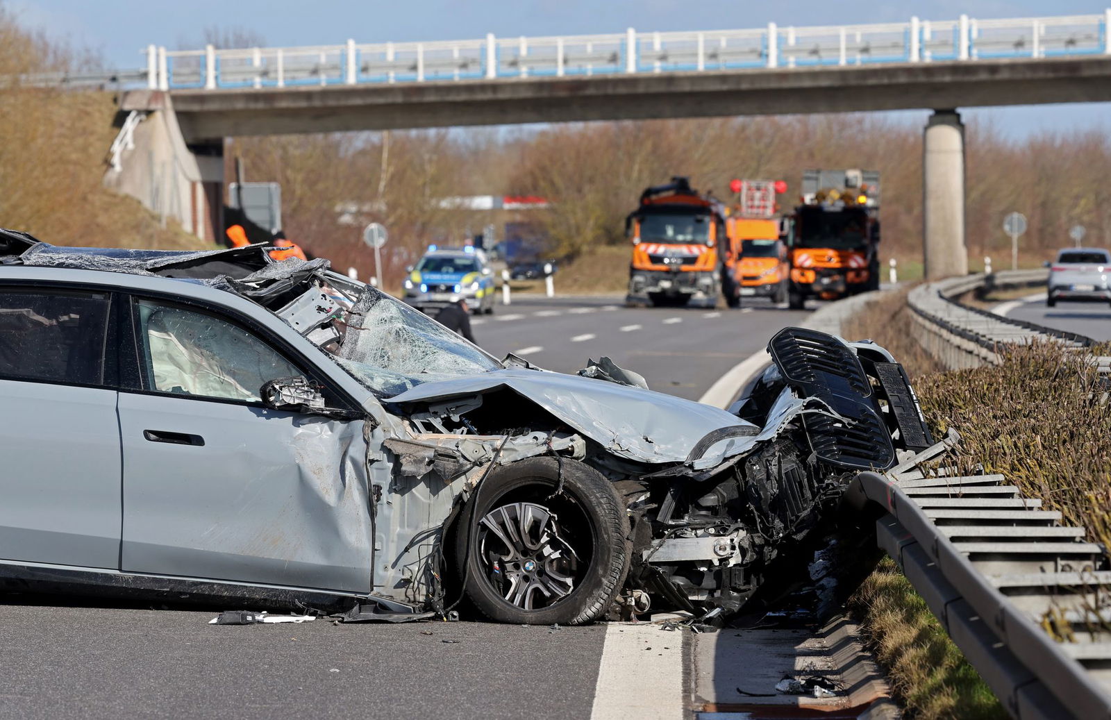 Das Auto des Verkehrsministers überschlug sich bei dem Unfall. 