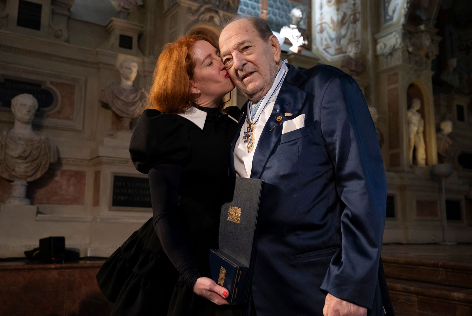 Siegel und seine Frau Laura bei einer Ordensverleihung. (Archivfoto)