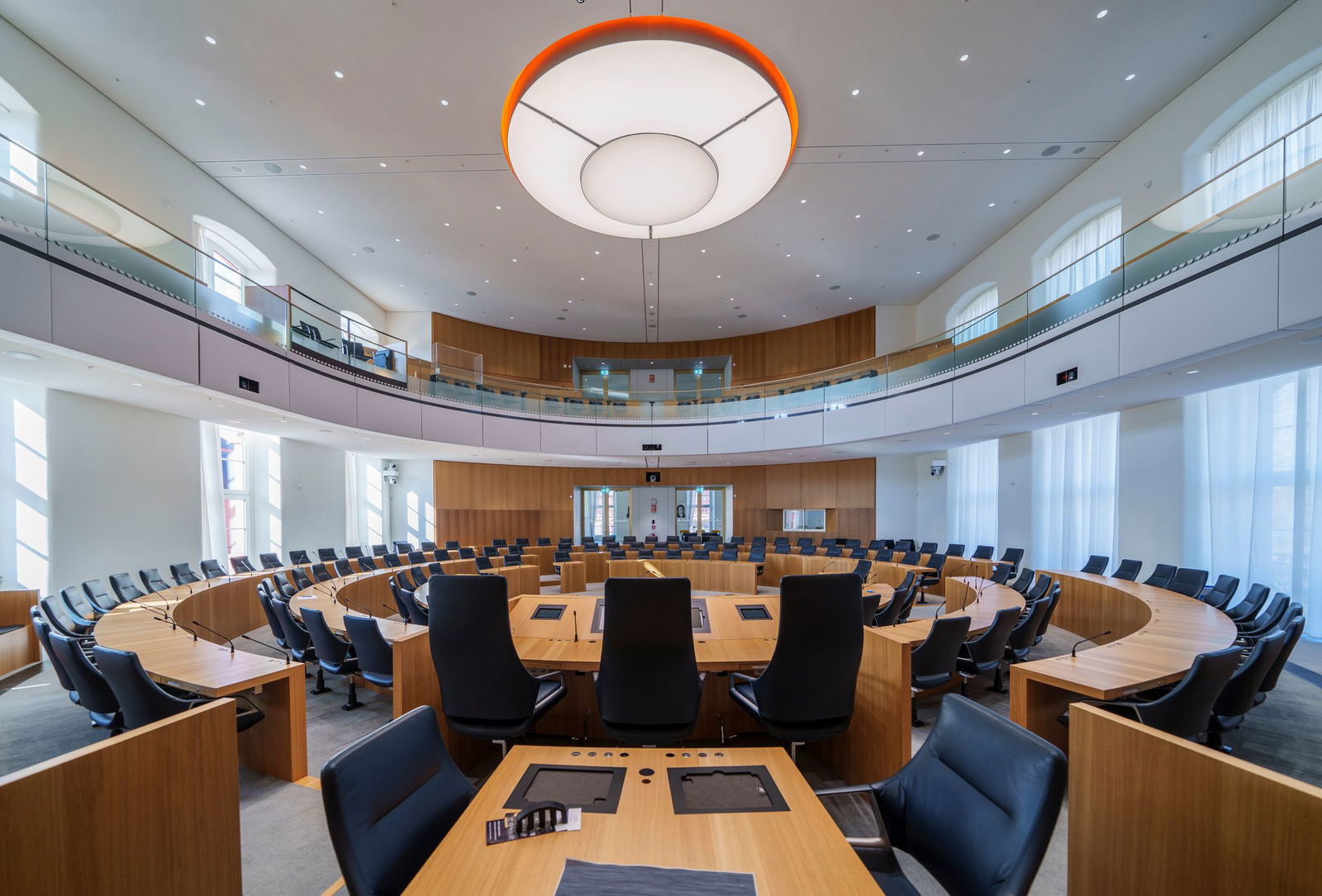 Umfrage deutet auf Kopf-an-Kopf-Rennen zwischen CDU und SPD hin. (Archivbild)