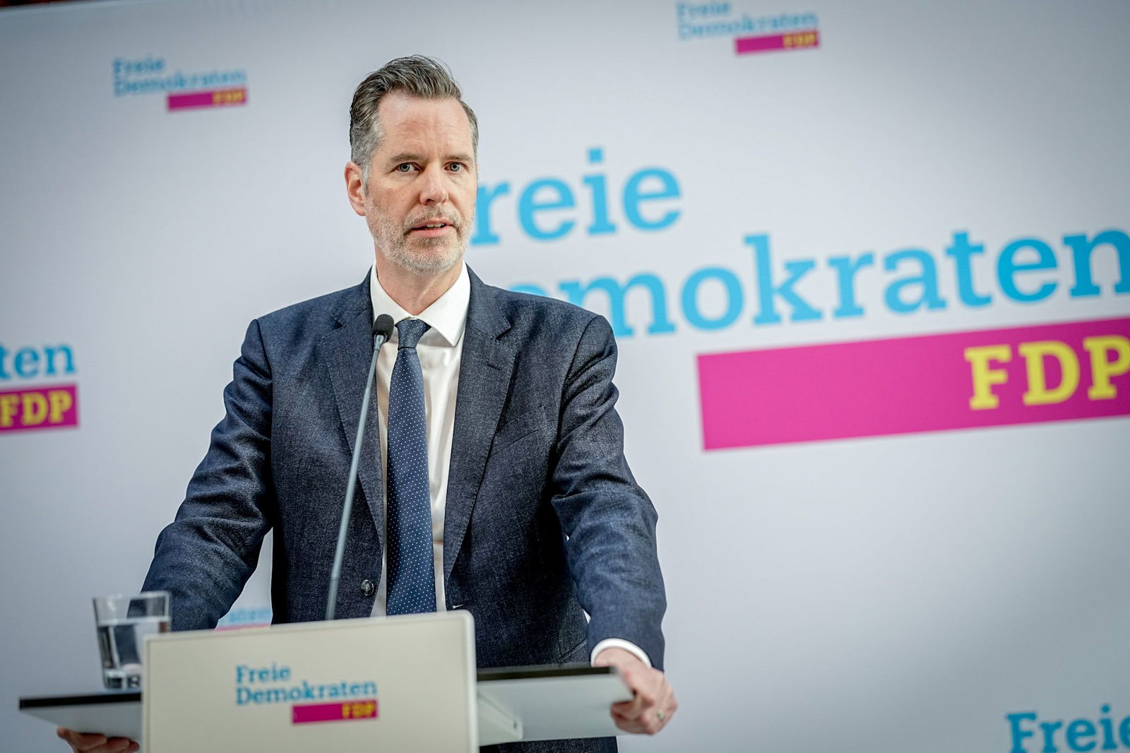 FDP-Chef Dürr muss schon die zweite Wahlniederlage seiner Partei in diesem Jahr verkraften. (Archivbild)