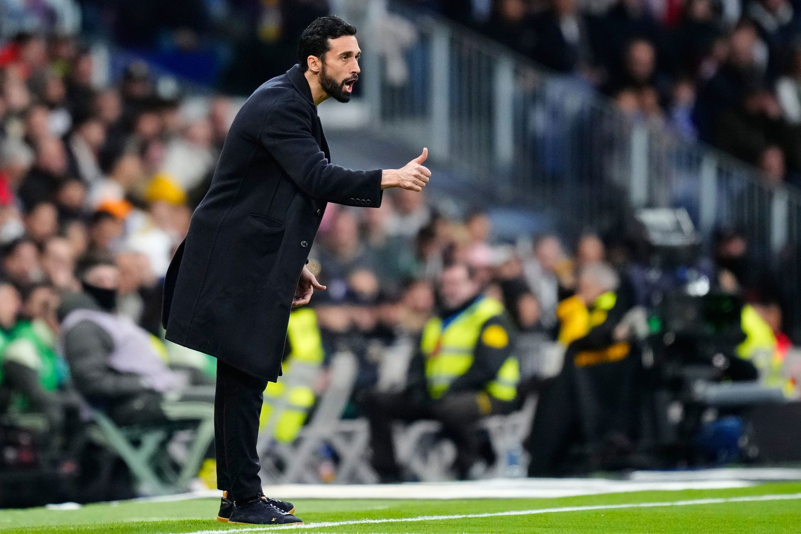 Trainer Álvaro Arbeloa steht bei Real Madrid in der Kritik. (Archivbild)