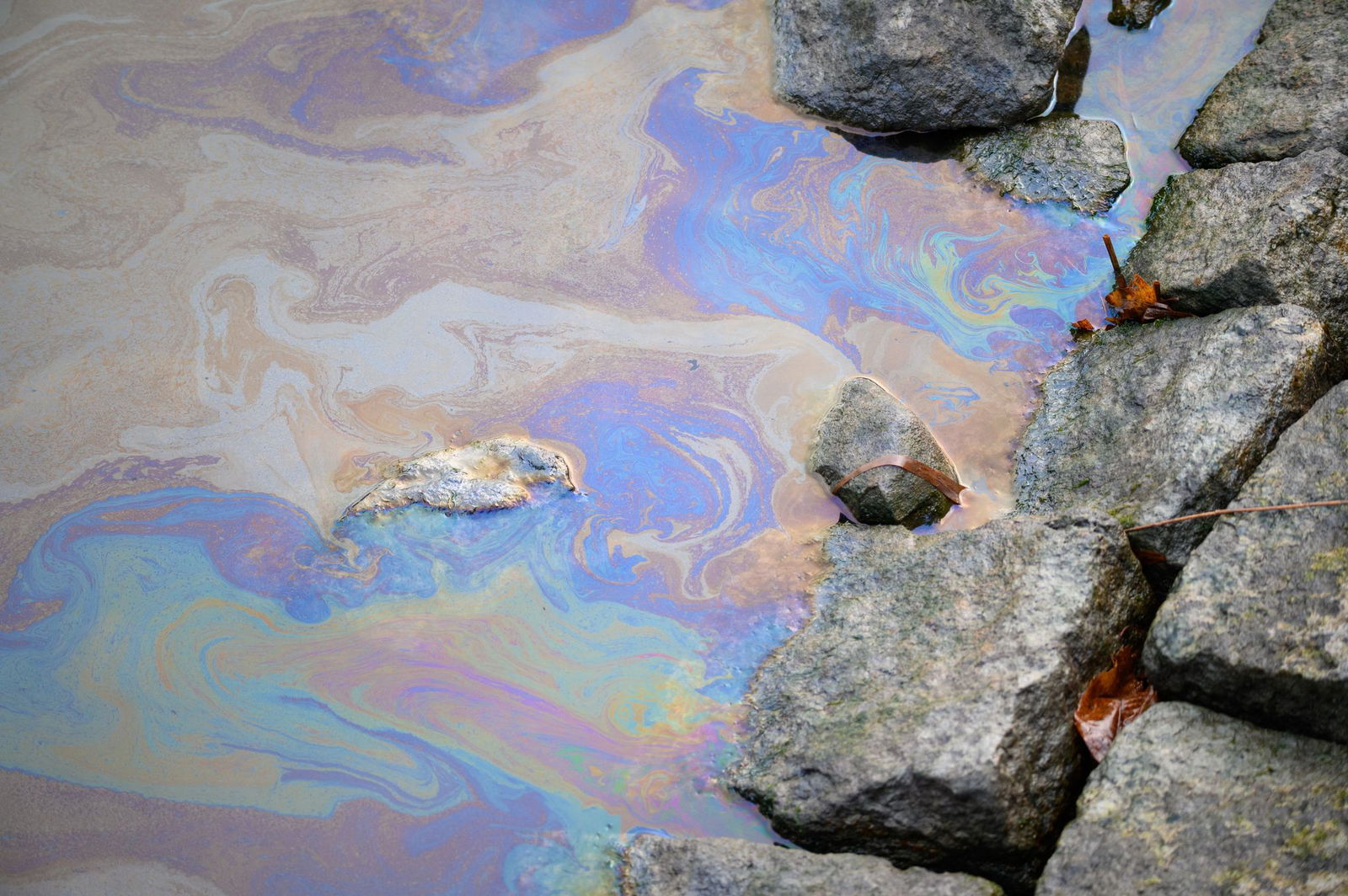 Ob ein Schaden für die Umwelt entstanden ist, ist noch nicht bekannt. (Symbolbild)