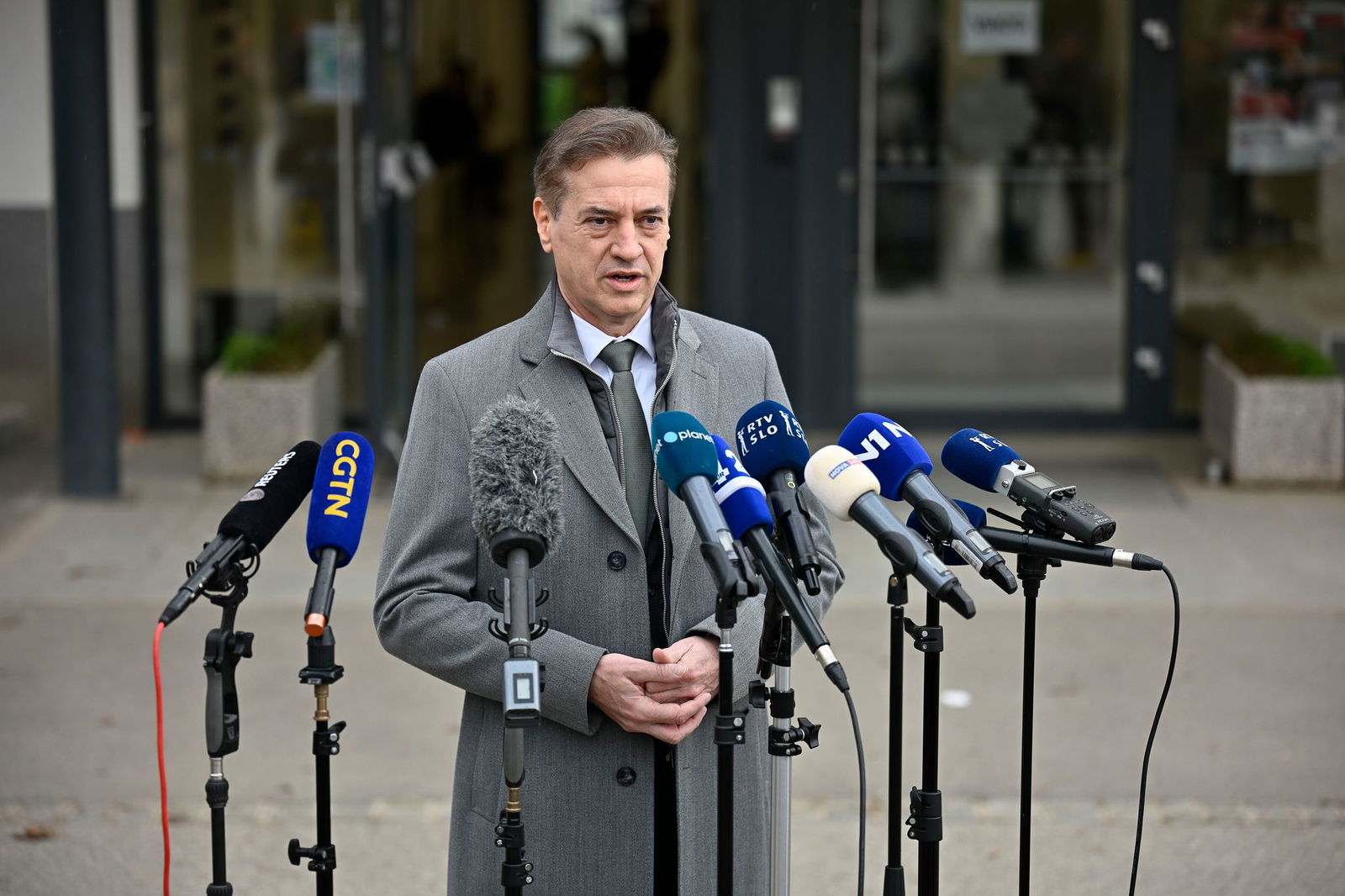 Premier Golob erhob nach der Wahl den Regierungsanspruch, es ist aber fraglich, ob im neuen Parlament die dafür nötige Mehrheit hat. 