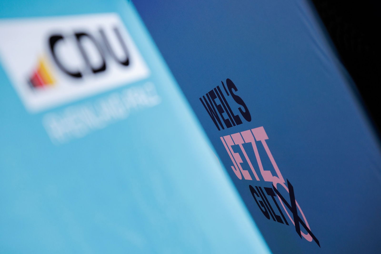 Der Vorfall ereignete sich direkt vor Geschäftsstelle in dem Mosel-Ort. (Symbolfoto)