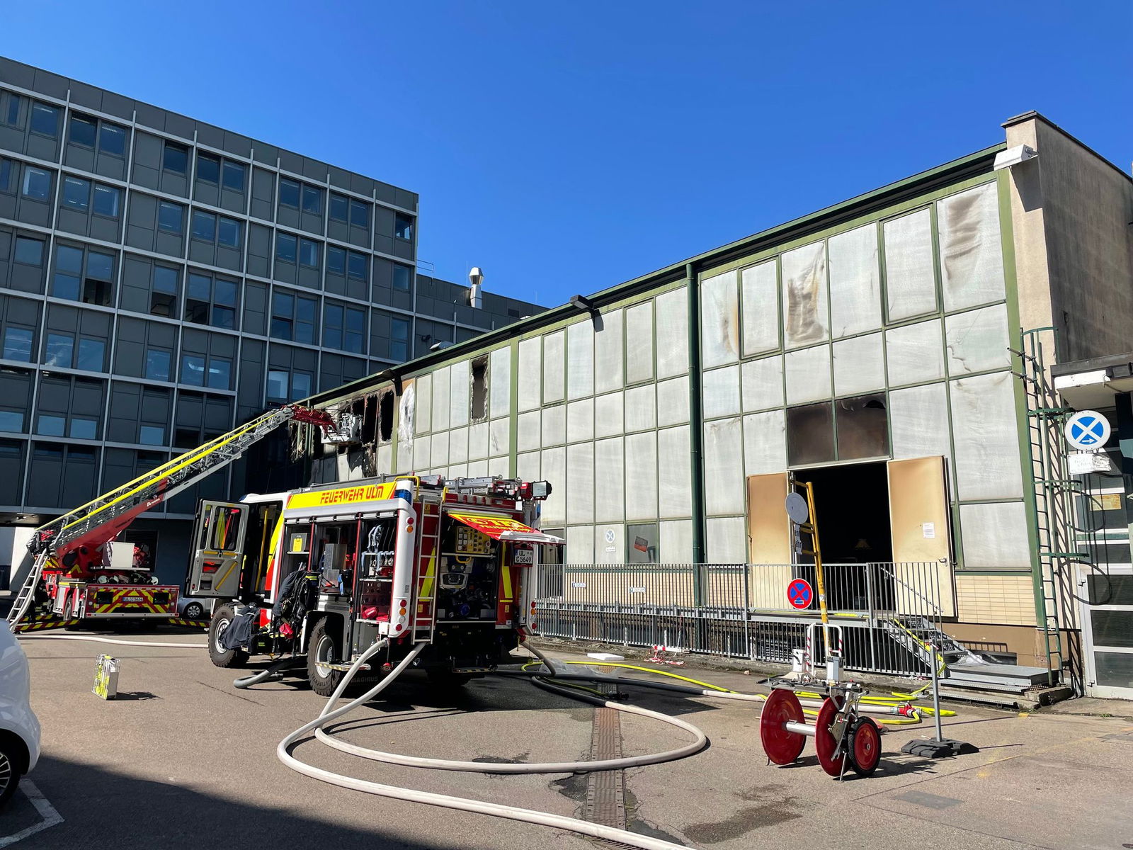 Bei dem Brand entstand ein Millionenschaden. (Archivbild) 