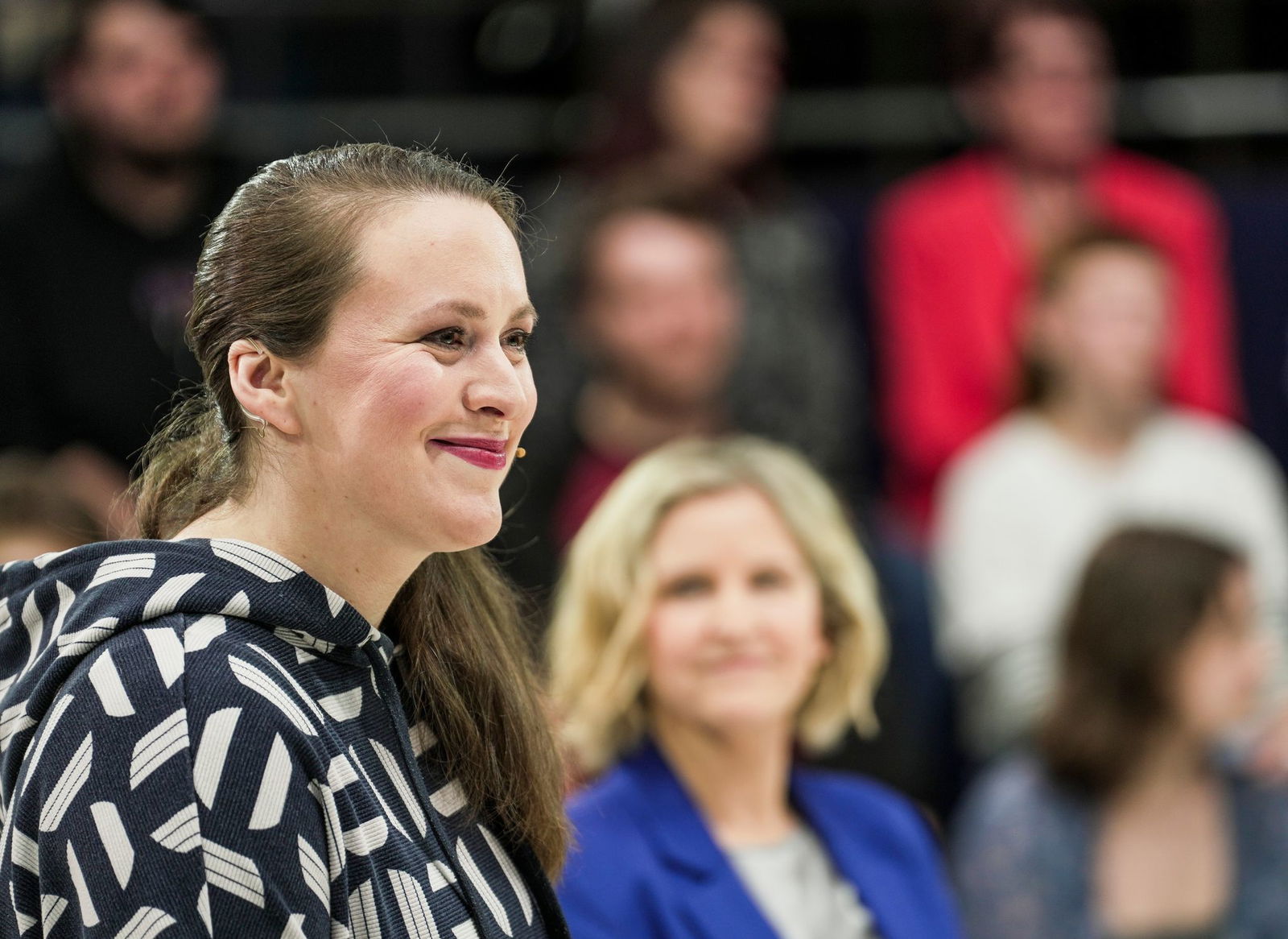 Rebecca Ruppert (l) kämpft um den Einzug der Linke in den Landtag. Katrin Eder (Grüne) um ein gutes Ergebnis. 