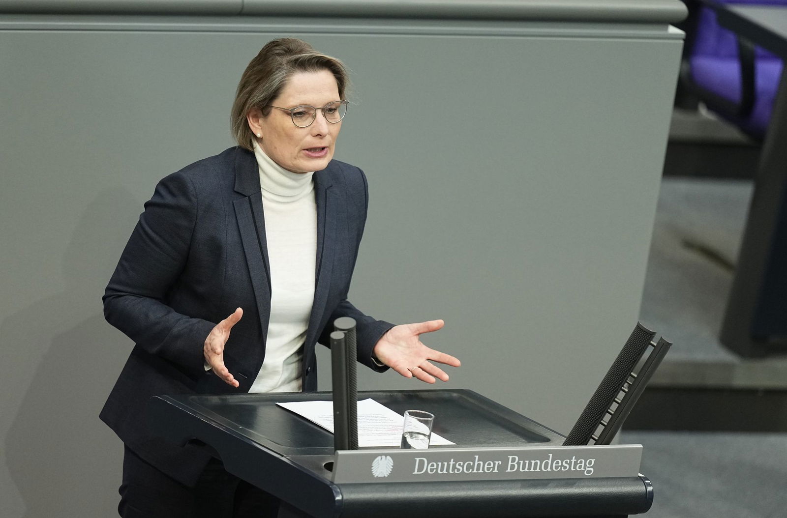 Bundesjustizministerin Hubig will zügig ein Gesetz zum besseren Schutz vor digitaler Gewalt vorlegen. (Archivbild)