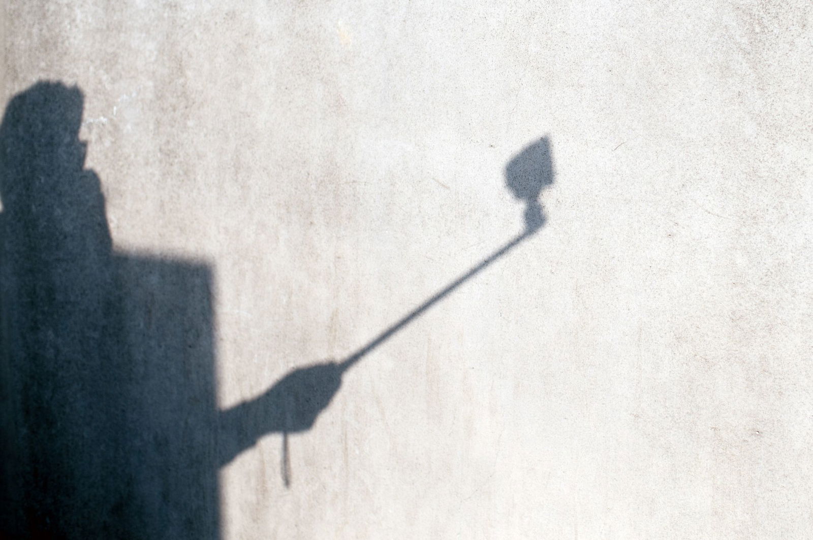 Die Polizei rät Opfern beim Bemerken der Tat andere auf sich aufmerksam zu machen und Strafanzeige zu erstatten. (Symbolbild)