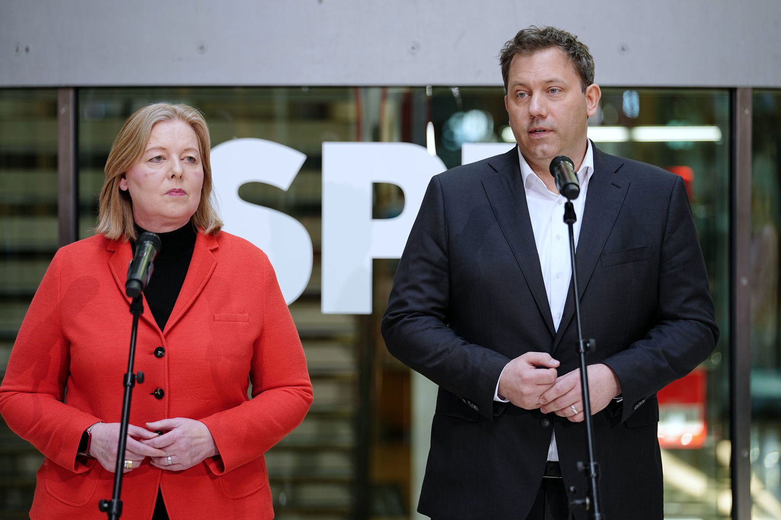 Bas und Klingbeil sehen gerade nicht die Zeit für Rücktritte. 