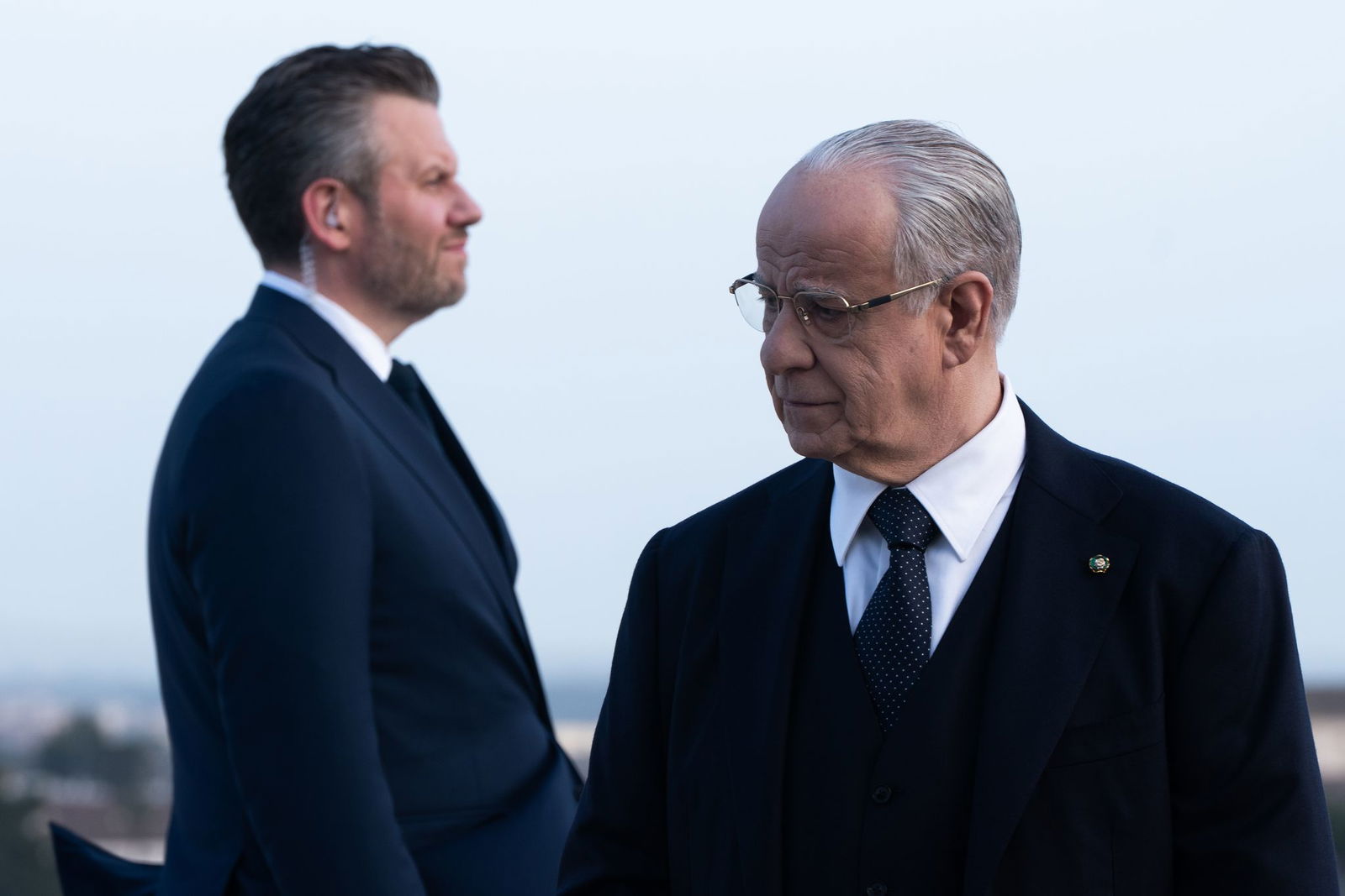 Toni Servillo (r) als Presidente in einer Szene des Films.