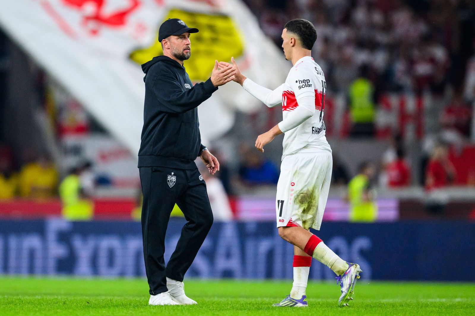 Sebastian Hoeneß und Bilal El Khannouss vom VfB Stuttgart (Archivfoto)