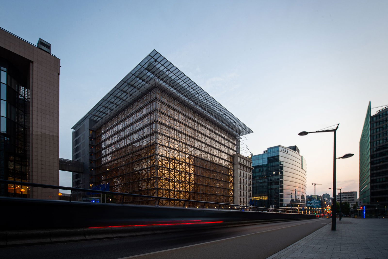 Im Europagebäude gab es zur Sanktionsverlängerung über Wochen schwierige Verhandlungen. (Archivbild)