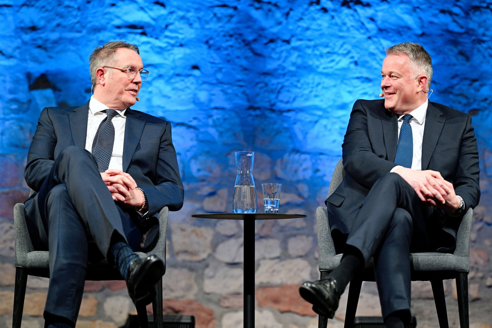 Schweitzer contra Schnieder in Kandidatenduell. 