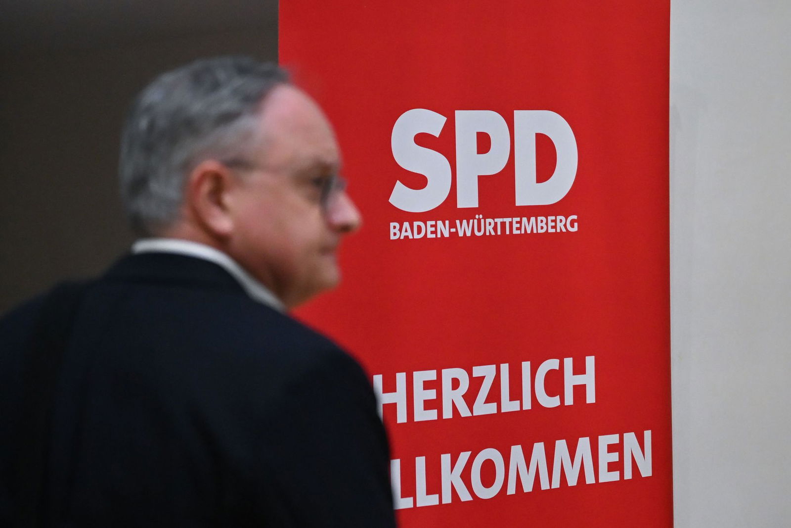 Die SPD von Noch-Parteichef Andreas Stoch will das schlechte Wahlergebnis in Baden-Württemberg genau aufarbeiten. 