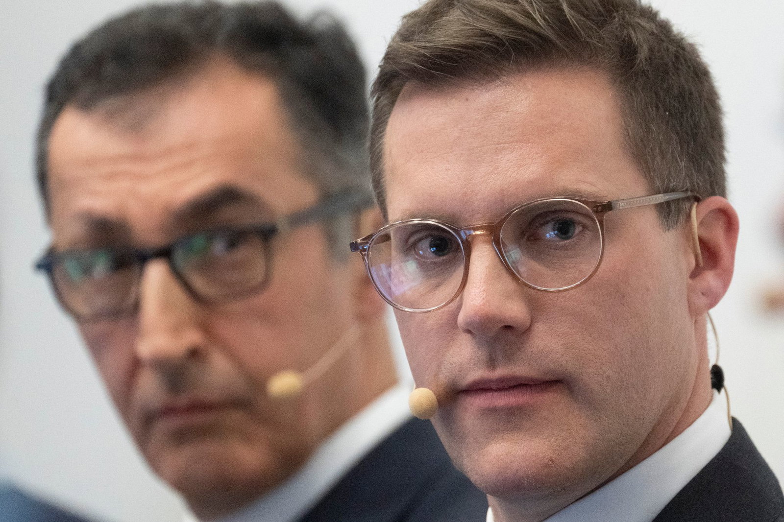 Özdemir ist Hagel in den Umfragen auf den Fersen.