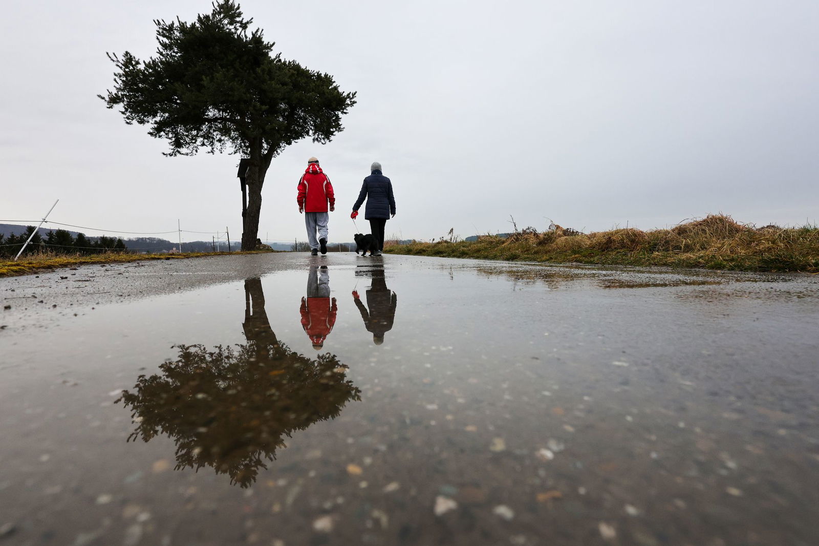 Die Sonne versteckt sich am Sonntag fast überall. Nur im Nordwesten Baden-Württembergs könnte sie am Nachmittag kurz vorbeischauen.