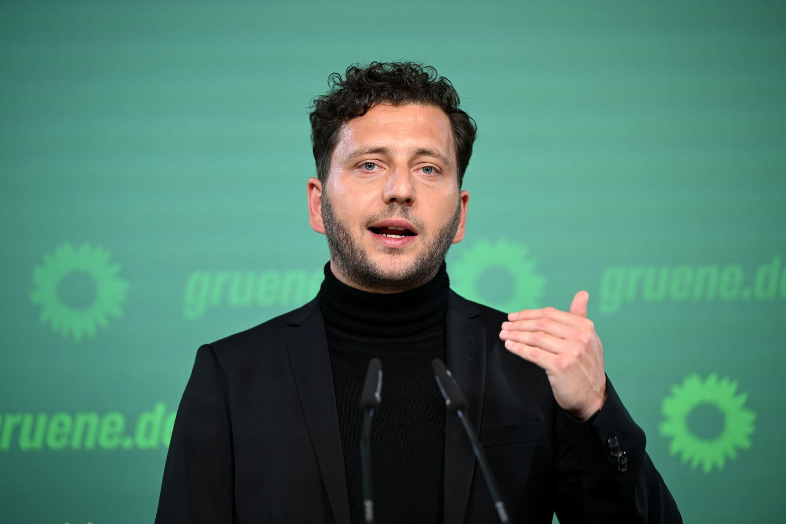 Banaszak lehnt den Vorschlag zur Amtszeit-Teilung ab.