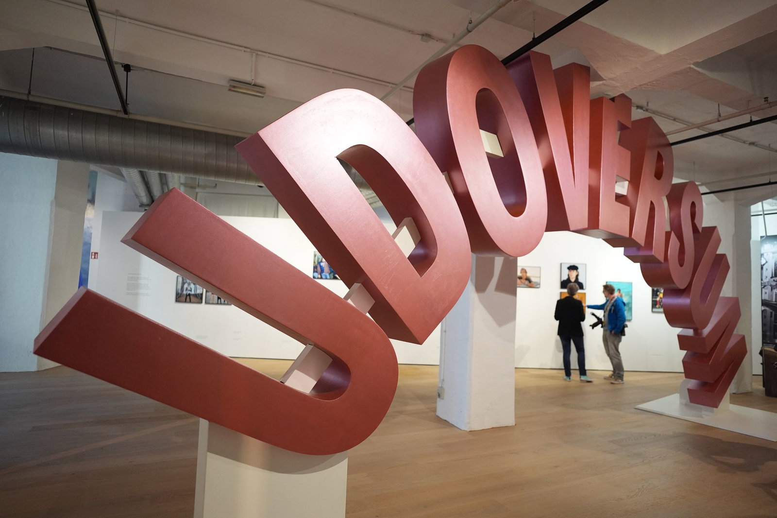 Auf drei Etagen gibt es viel zu sehen aus dem Leben von Udo Lindenberg. 