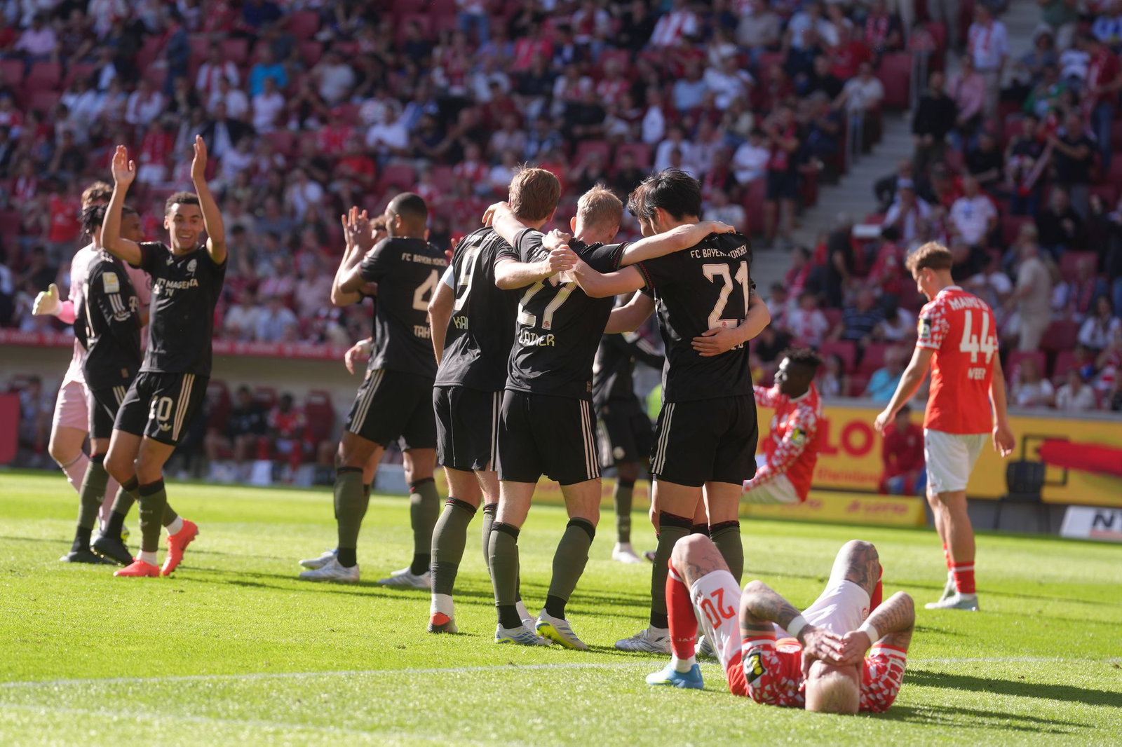 Mainz 05 hat einen sicher geglaubten Sieg gegen Bayern München noch verspielt.