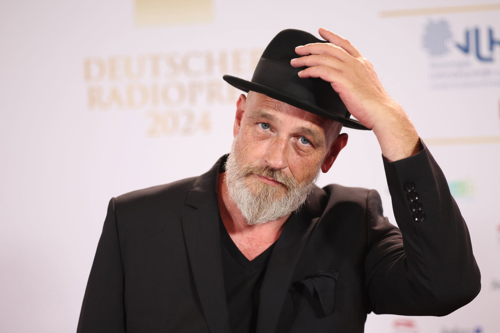 Torsten Sträter nennt Grund für abesagte Auftritte: Er hat eine Tumorerkrankung. (Archivbild)