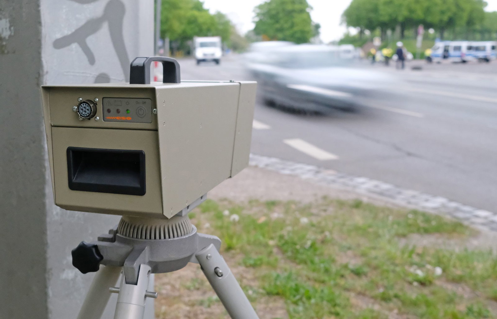 Hohe Geschwindigkeit ist laut Innenministerium die häufigste Ursache für schwere und tödliche Verkehrsunfälle. (Symbolbild)