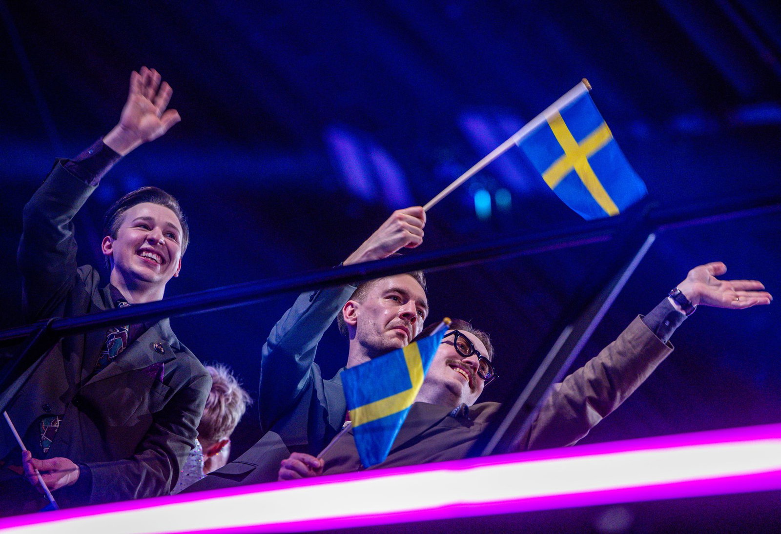 In diesem Jahr nur mit Zertifikat: Wer Fahnen bei den ESC-Shows in Wien schwenken möchte, muss neue Regeln beachten. (Archivbild) 