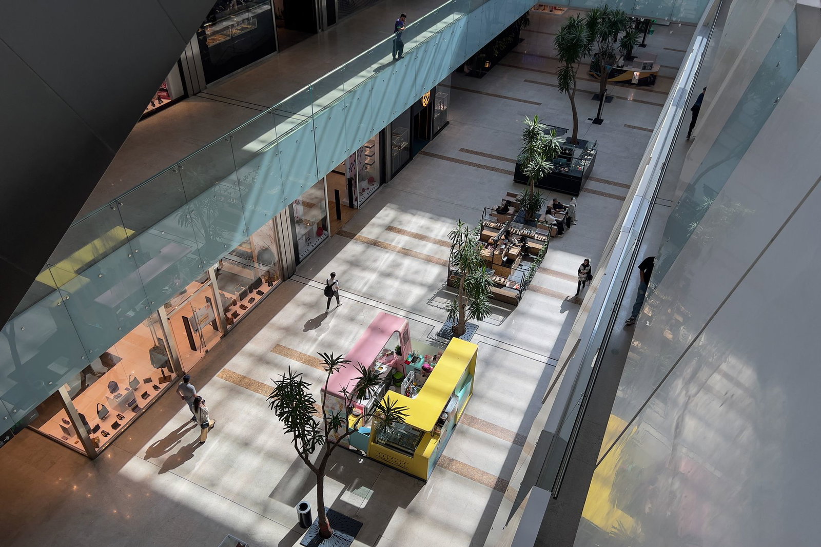 Die meisten Geschäfte sind geöffnet, aber kaum Kundschaft kommt vorbei. (Archivbild)