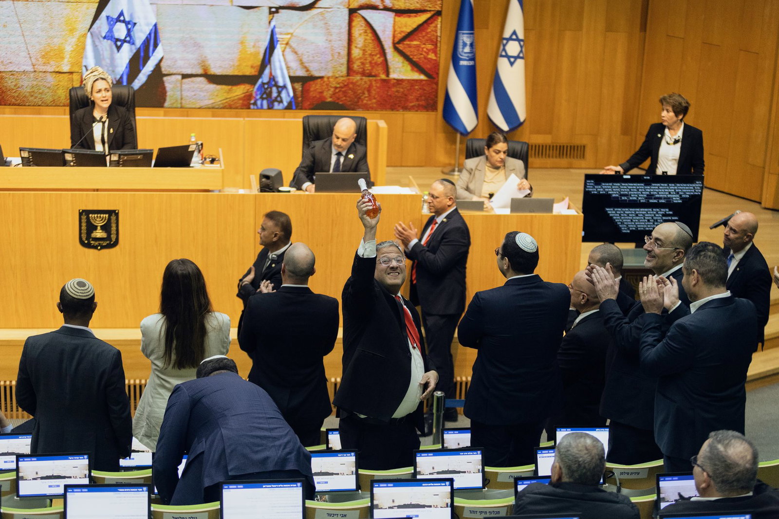 Das israelische Parlament hat die Todesstrafe für Terroristen gebilligt. 