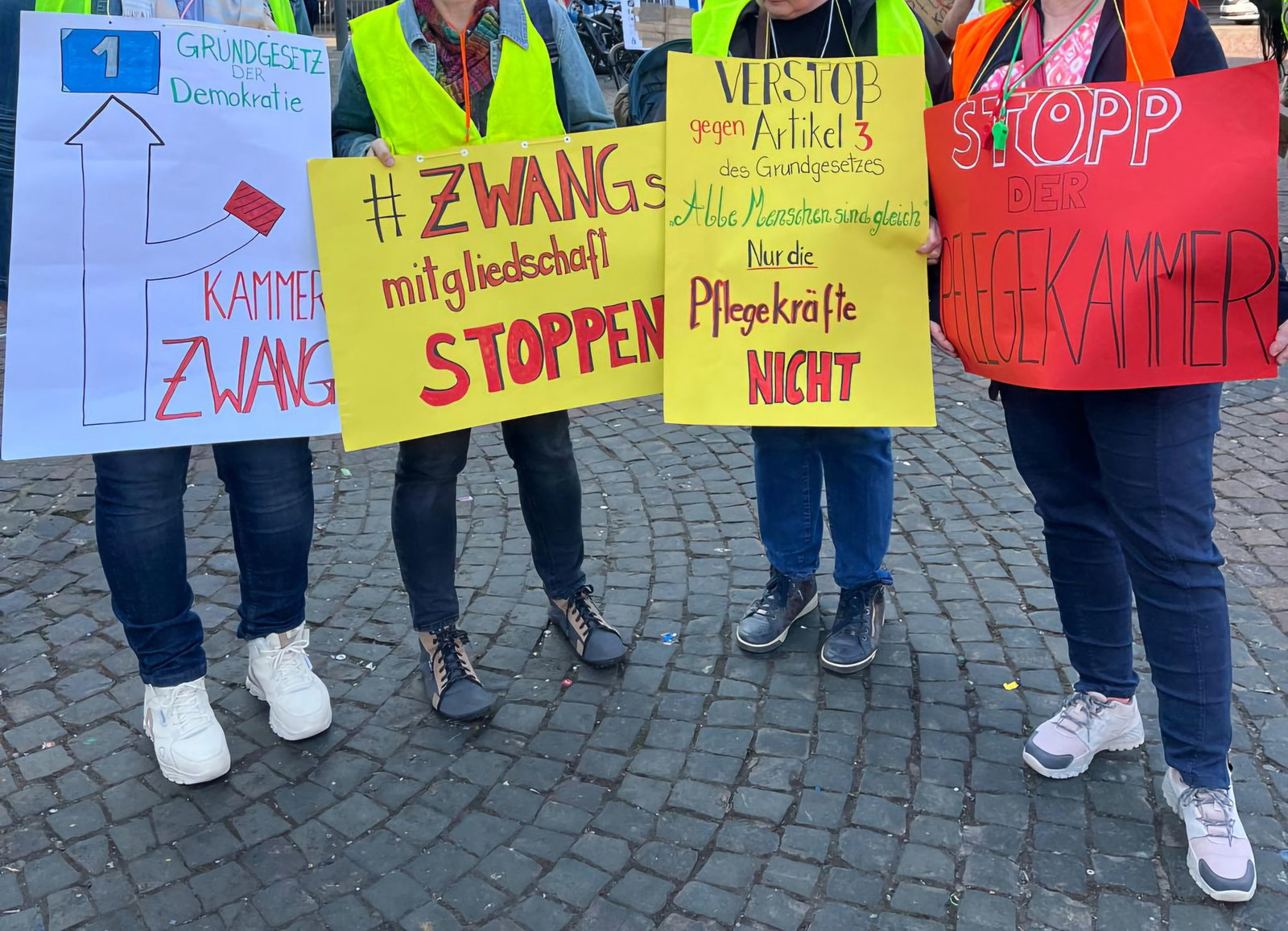 Gesundheitsminister Hoch bestellt Pflegekammer-Vorstand ein. (Symbolbild)