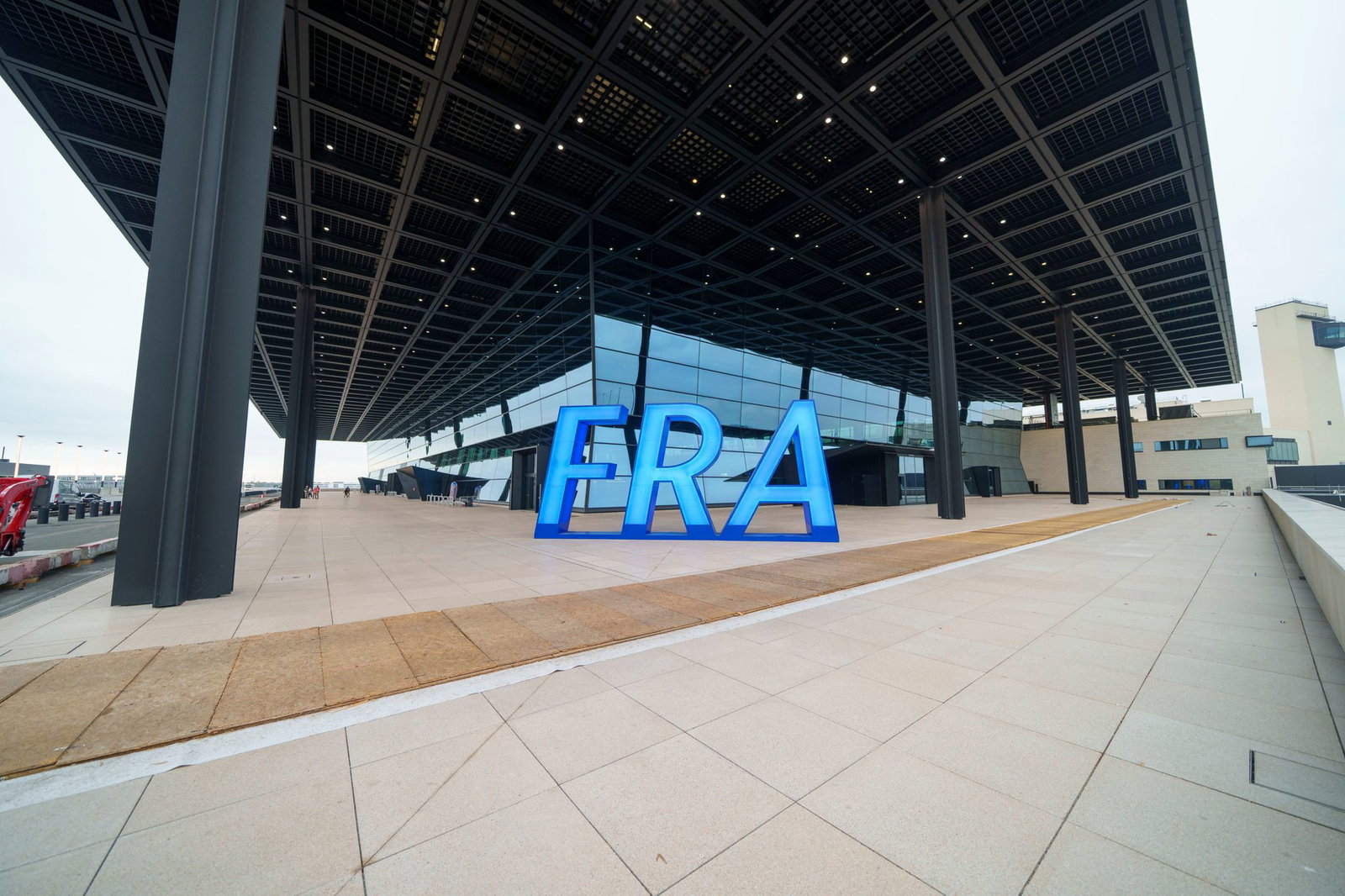 Der Frankfurter Flughafen mit der Kennung FRA erhält ein neues Terminal. (Archivbild)