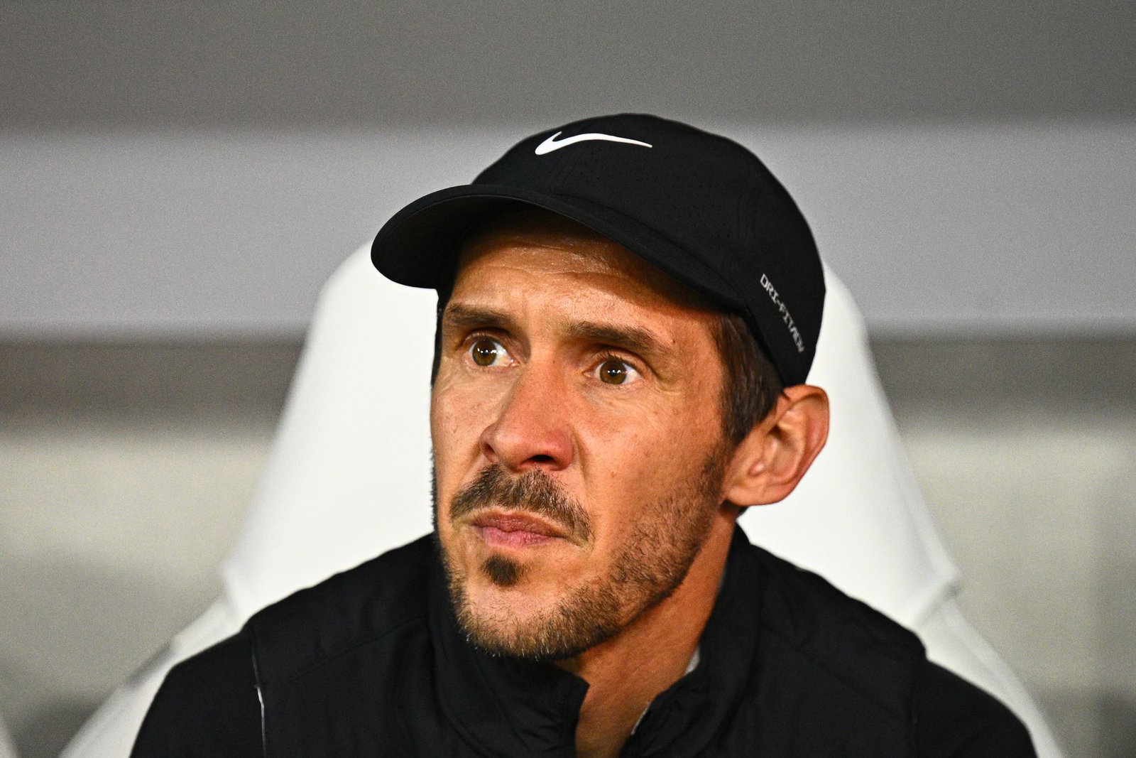 Julian Schuster und der SC Freiburg sind bei Borussia Dortmund gefordert.